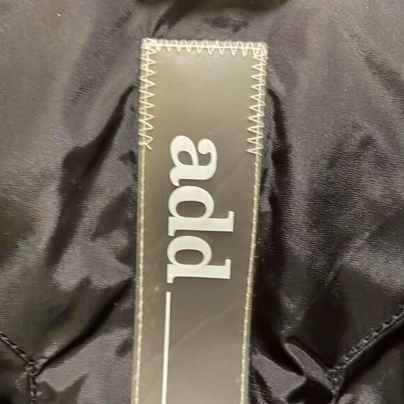 Add Down woman’s black puffer coat - Picture 5 of 8